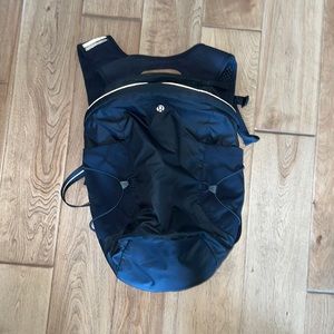 Lululemon Run backpack